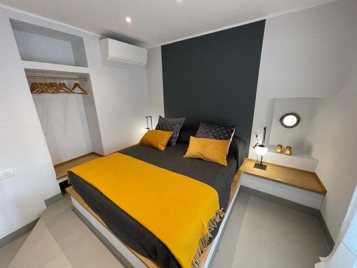 Mare E Cielo Luxury Apartment Sestri Levante Eksteriør billede